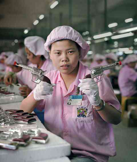 chinatoyfactory04.jpg