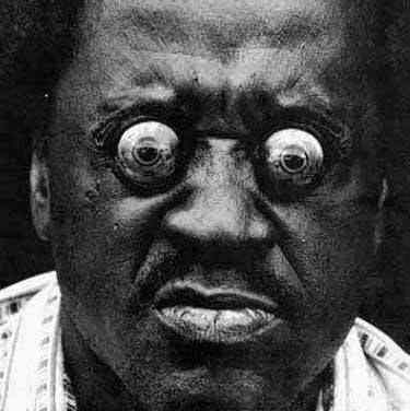 pop those eyes Pessoas que estufam os olhos