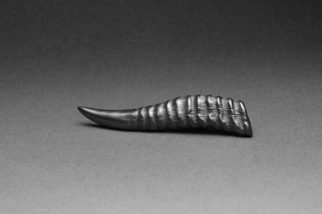 147564small%20horn Esculturas de grafite que você pode usar para escrever