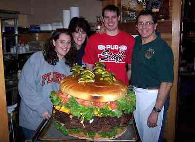 Filosofando sobre o hambúrguer world largest burger 123lb | Textos | comida, gigante, hamburguer, sanduíche