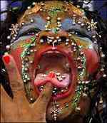 Descubra a pessoa com mais piericings no mundo most pierced woman | Bizarro | bizarro, incrível, piercing, recordes