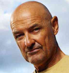 Escultura John Locke - quem vai querer? locke | Arte | bonecos, escultura, Lost