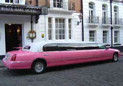 limusine: Carros para abalar Bangu, Madureira e até Nova Iguaçu pink limo | Bizarro | bizarrice, bizarro, carros, curioso, incrível