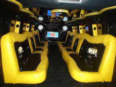 limusine: Carros para abalar Bangu, Madureira e até Nova Iguaçu yellow hummer interior | Bizarro | bizarrice, bizarro, carros, curioso, incrível