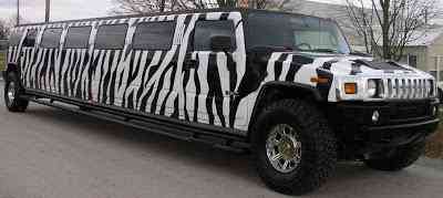 limusine: Carros para abalar Bangu, Madureira e até Nova Iguaçu zebra hummer | Bizarro | bizarrice, bizarro, carros, curioso, incrível