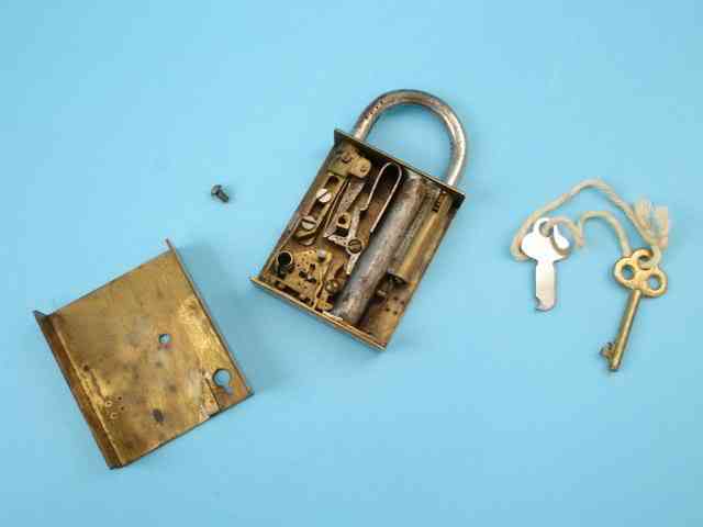 As 15 Armas inacreditáveis do passado cadenasalarmecal38willandfinck 03 | Bizarro | antigo, armas, bizarro, curioso, incrível