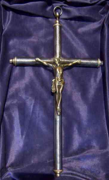 As 15 Armas inacreditáveis do passado crucifix 04 | Bizarro | antigo, armas, bizarro, curioso, incrível