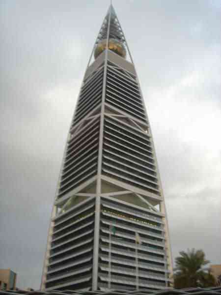 Os vinte mais bizarros arranha-céus das arábias e715cedb93215e335a8f23a43f12d726 or | Ciência | arquitetura, curioso, Dubai, gigante, predios