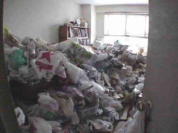 Top 5 casas bagunçadas hoarding2 | Bizarro | absurdo, bizarrice, bizarro, curioso, doença, incrível, lixo, maluco, nojento, notebook, sinistro