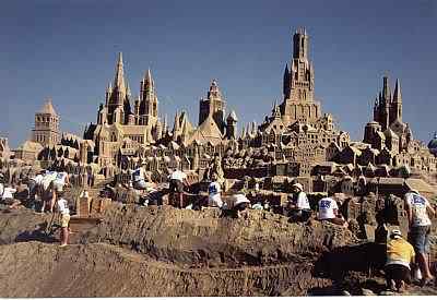 Incríveis esculturas de areia Brugge carvers | Arte | ali, Arte, chuva, coms, envolve, escultura, esculturas, imagem, imagens, incrível, lugares, memórias, nem, o vento, obras de arte, pessoas, sonhos, tempo, tempos, trabalho, você pode