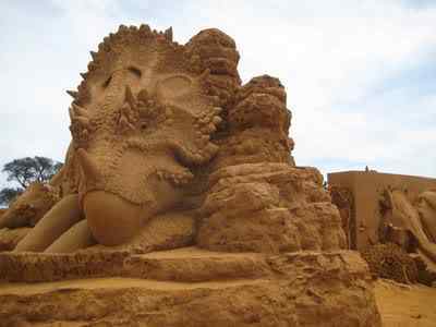 Incríveis esculturas de areia Dino 02 | Arte | ali, Arte, chuva, coms, envolve, escultura, esculturas, imagem, imagens, incrível, lugares, memórias, nem, o vento, obras de arte, pessoas, sonhos, tempo, tempos, trabalho, você pode
