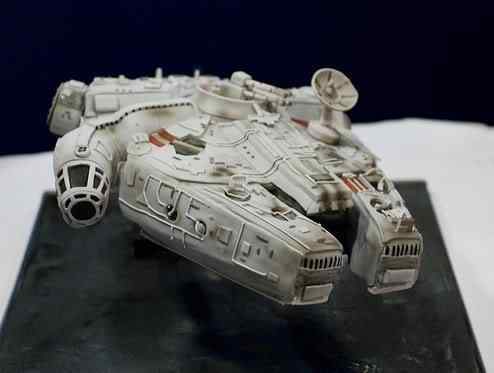 Bolo para viciado em Star Wars e outros bolos bizarros falconcake1 | Arte | Arte, bizarro, curioso, escultura, estranho, incrível, maluco