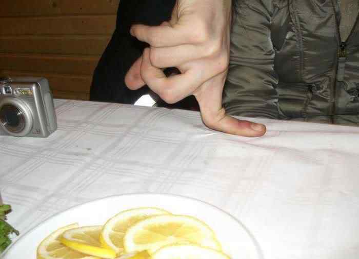 Pessoas de borracha finger tricks 06 | Bizarro | absurdo, Arte, bizarro, curioso, estranho, horrível, incrível, medicina, nojento, sinistro