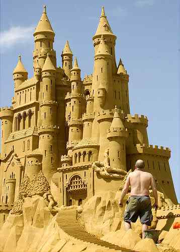 Incríveis esculturas de areia gal sandsculpture 1 | Arte | ali, Arte, chuva, coms, envolve, escultura, esculturas, imagem, imagens, incrível, lugares, memórias, nem, o vento, obras de arte, pessoas, sonhos, tempo, tempos, trabalho, você pode