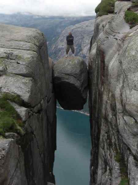 Conheça Pulpit rock Vista panorâmica ampla do topo plano do Pulpit Rock