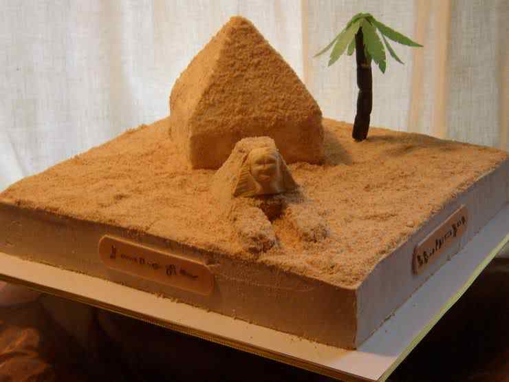 Bolo para viciado em Star Wars e outros bolos bizarros resize of egyptian cake2 | Arte | Arte, bizarro, curioso, escultura, estranho, incrível, maluco