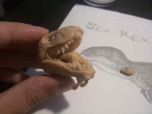 Aqua Rex parte 2 - Cobrindo com massa CIMG0492 | Arte | Arte, boneco, dicas, dinossauro, escultura, monstro