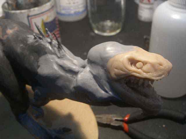 Aqua Rex parte 2 - Cobrindo com massa CIMG0530 | Arte | Arte, boneco, dicas, dinossauro, escultura, monstro