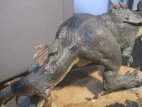 Aqua Rex 4 - Finalização e pintura CIMG0628 | Arte | dicas, dinossauro, escultura, massa, monstro