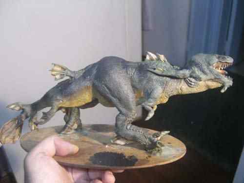 Aqua Rex 4 - Finalização e pintura CIMG0630 | Arte | dicas, dinossauro, escultura, massa, monstro