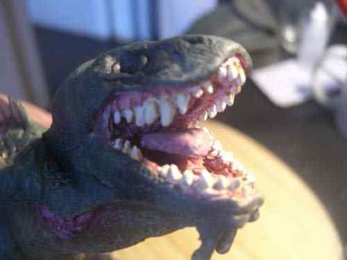 Aqua Rex 4 - Finalização e pintura CIMG0818 | Arte | dicas, dinossauro, escultura, massa, monstro