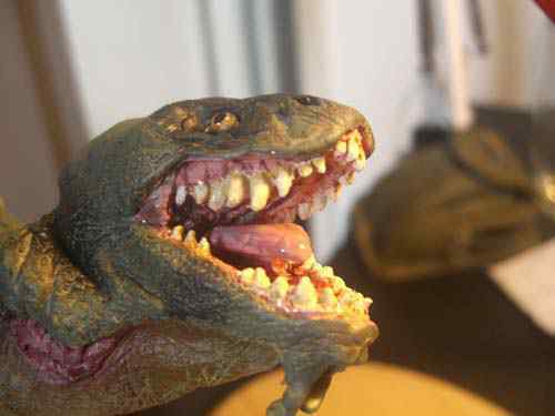 Aqua Rex 4 - Finalização e pintura CIMG0829 | Arte | dicas, dinossauro, escultura, massa, monstro