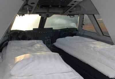 Você sabe o que é isso? 747 hostel beds | Bizarro | avião, curioso, incrível
