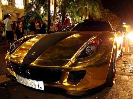 Ferrari de ouro! image017161617 | Bizarro | carro, curioso, ferrari, incrível, ouro