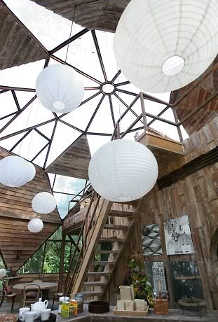 A casa esfera 19 ghg globo 5n14q0qgq826dr8ins9 or | Ciência | arquitetura, curioso, materiais, Tecnologia