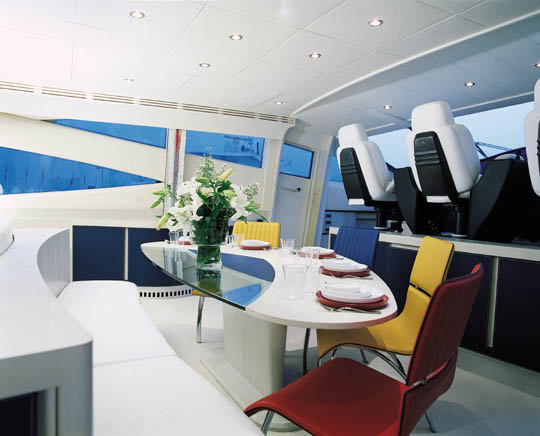 Pershing 115 - Conheça o Iate do Eike Batista BridgeDining | Curiosidades | barco, curioso, dinheiro, iate, lancha