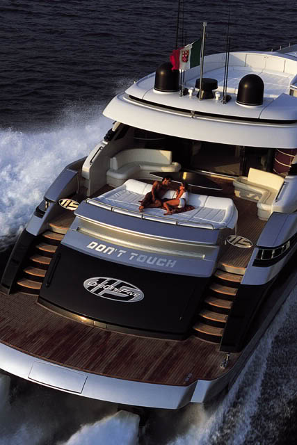 Pershing 115 - Conheça o Iate do Eike Batista OverheadSternRunning | Curiosidades | barco, curioso, dinheiro, iate, lancha
