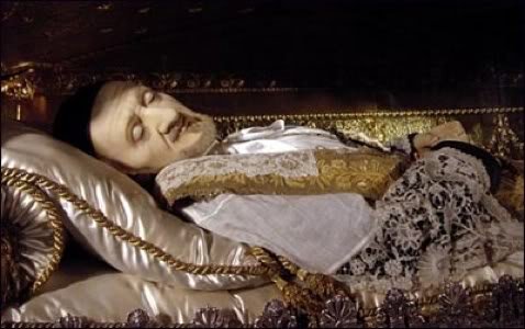 Encontrado o prego que prendeu Jesus Cristo na cruz? depaul4 tm | Bizarro | bizarro, curioso, estranho, horrível, morte, religião, sinistro