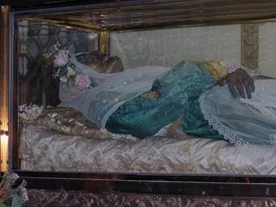 Encontrado o prego que prendeu Jesus Cristo na cruz? luccasan frediano17 tm | Bizarro | bizarro, curioso, estranho, horrível, morte, religião, sinistro