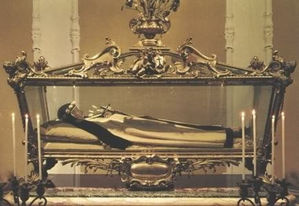 Encontrado o prego que prendeu Jesus Cristo na cruz? stteresamargaretbody tm | Bizarro | bizarro, curioso, estranho, horrível, morte, religião, sinistro