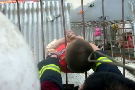 Dumbo-boy escapa da morte graças às orelhas Photobucket