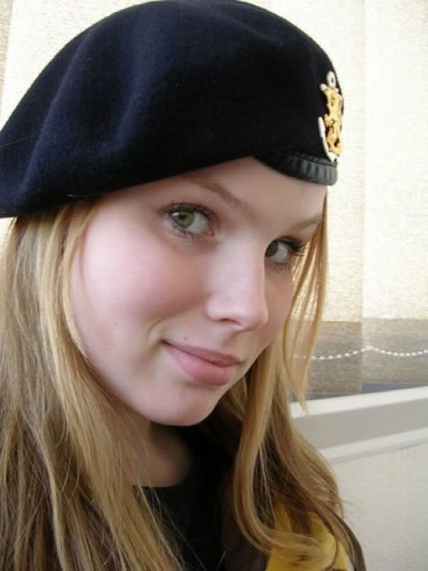 A hacker a soldado, política, a espiã, a policial e a Dj mais bonitas do mundo Photobucket