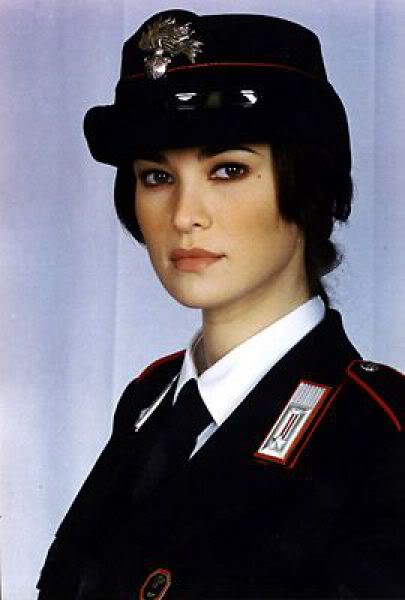 A hacker a soldado, política, a espiã, a policial e a Dj mais bonitas do mundo Photobucket