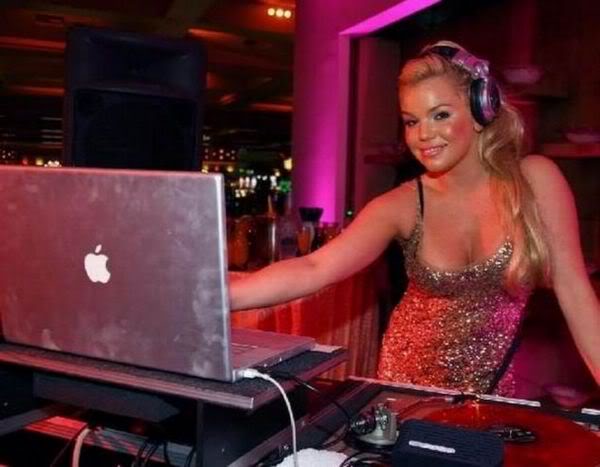 A hacker a soldado, política, a espiã, a policial e a Dj mais bonitas do mundo Photobucket