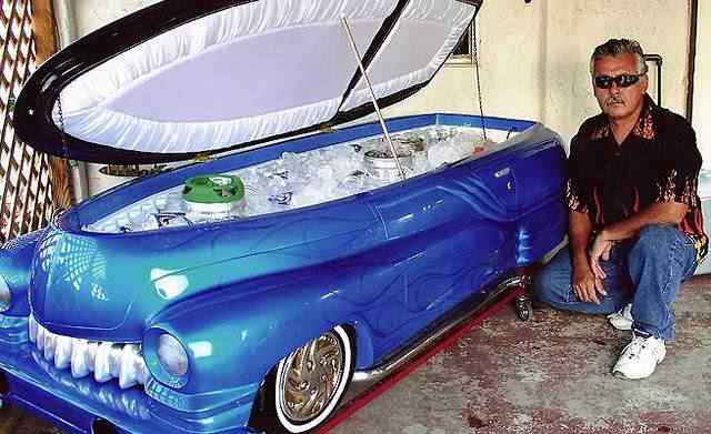 cruisin7 cruisin7 | Arte | caixão, carro, carros, cerveja, concept, design, estranho, maluco, morte