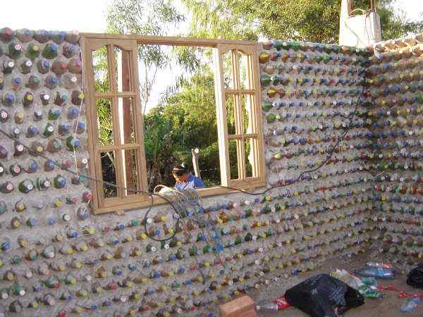 Casa feita com garrafas pet Photobucket