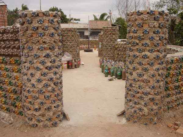 Casa feita com garrafas pet Photobucket