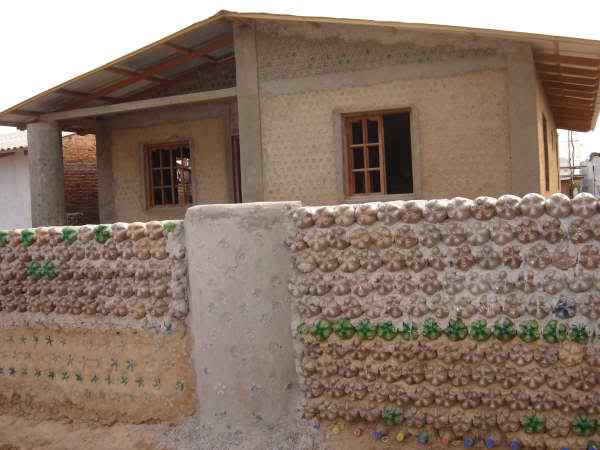 Casa feita com garrafas pet Photobucket