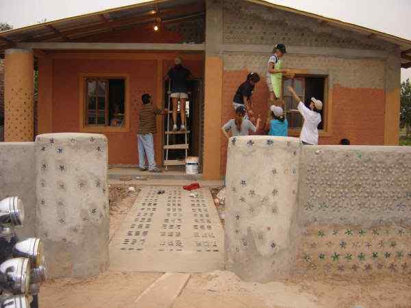 Casa feita com garrafas pet Photobucket