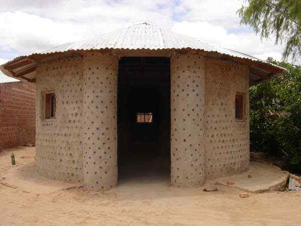 Casa feita com garrafas pet Photobucket
