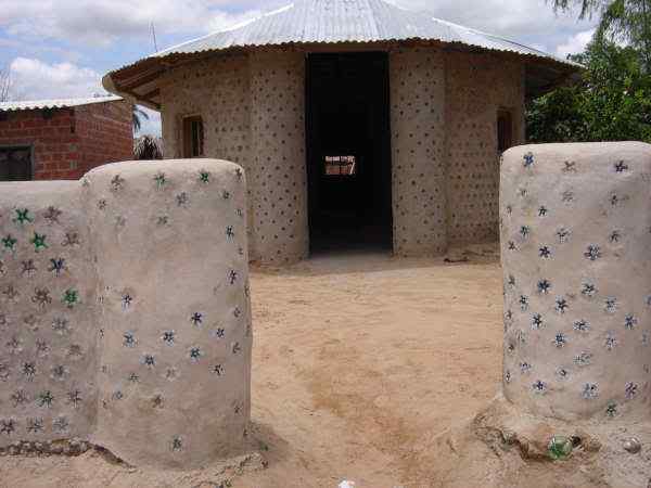 Casa feita com garrafas pet Photobucket