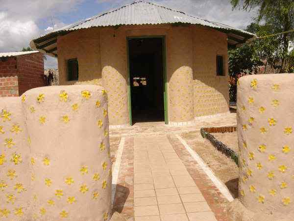 Casa feita com garrafas pet Photobucket