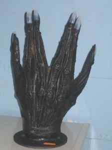 alien giger alien hand display2 alien giger alien hand display2 | Arte | boneco, bonecos, ecultura