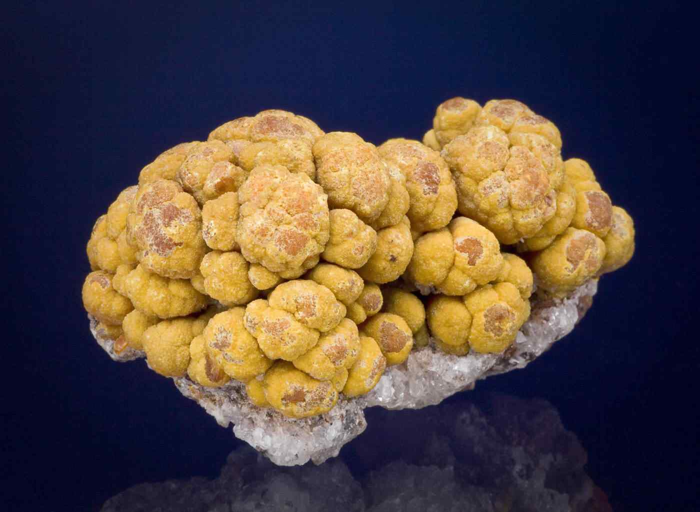 Mimetite-BilbaoMine-Mexico-7cm-JB282-09 Mimetite BilbaoMine Mexico 7cm JB282 09 | Curiosidades | curioso, incrível, pedra