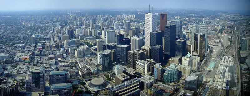 800px-Downtown_Toronto_from_CN_Tower1 800px Downtown Toronto from CN Tower1 | Curiosidades | bizarrice, bizarro, canadá, maluco, sinistro