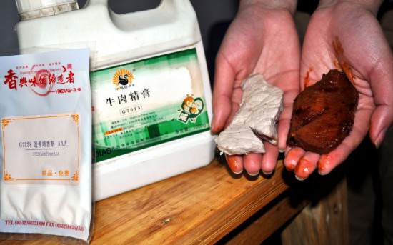 china-beef-extract-06-550x343 china beef extract 06 | Bizarro | bizarro, china, chinês, comida, falsificação, nojento